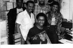 36464047_2096132717124065_1835491936513818624_n